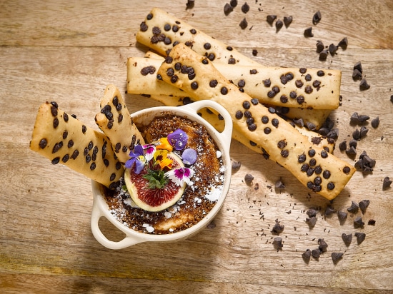 Arterofotografos es un estudio especializado en Fotografía publicitaria en Valencia, fotografia de producto profesional, estudio de fotografia en valencia, fotografia de interiorismo, fotografia de alimentacion, produccion de video corporativo en valencia, fotografia profesional de alta calidad