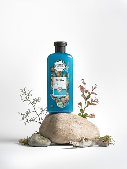 Arterofotografos es un estudio especializado en Fotografía publicitaria en Valencia, fotografia de producto profesional, estudio de fotografia en valencia, fotografia de interiorismo, fotografia de alimentacion, produccion de video corporativo en valencia, fotografia profesional de alta calidad