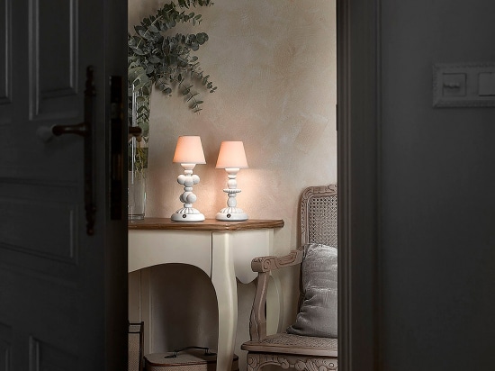 Arterofotografos es un estudio especializado en Fotografía publicitaria en Valencia, fotografia de producto profesional, estudio de fotografia en valencia, fotografia de interiorismo, fotografia de alimentacion, produccion de video corporativo en valencia, fotografia profesional de alta calidad